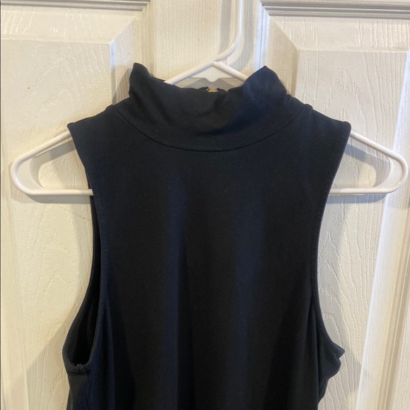 Express Black Mock Neck Sleeveless Women's Tank Size Large - Picture 2 of 4